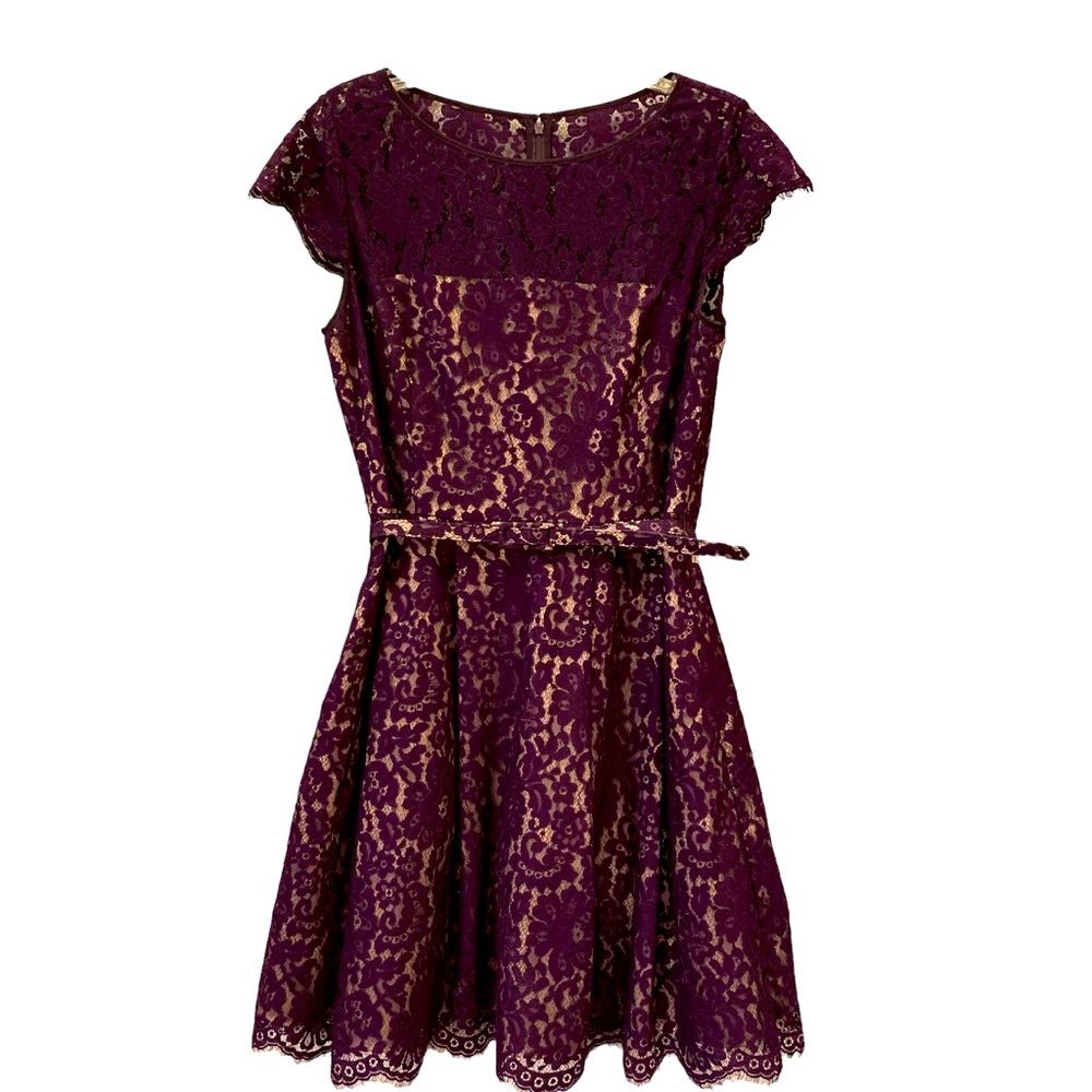 Like-New Purple Lace Cocktail Dress by Eliza J Size 14 with belt